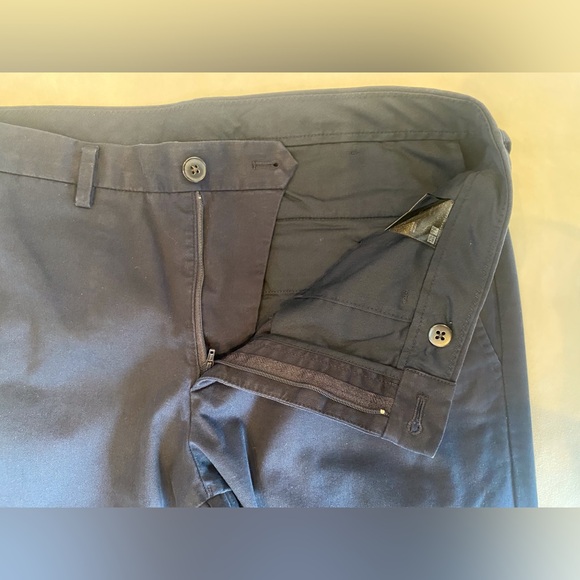 Uniqlo Navy Classic Slim Straight Fit Chino Style Pants - Picture 2 of 5